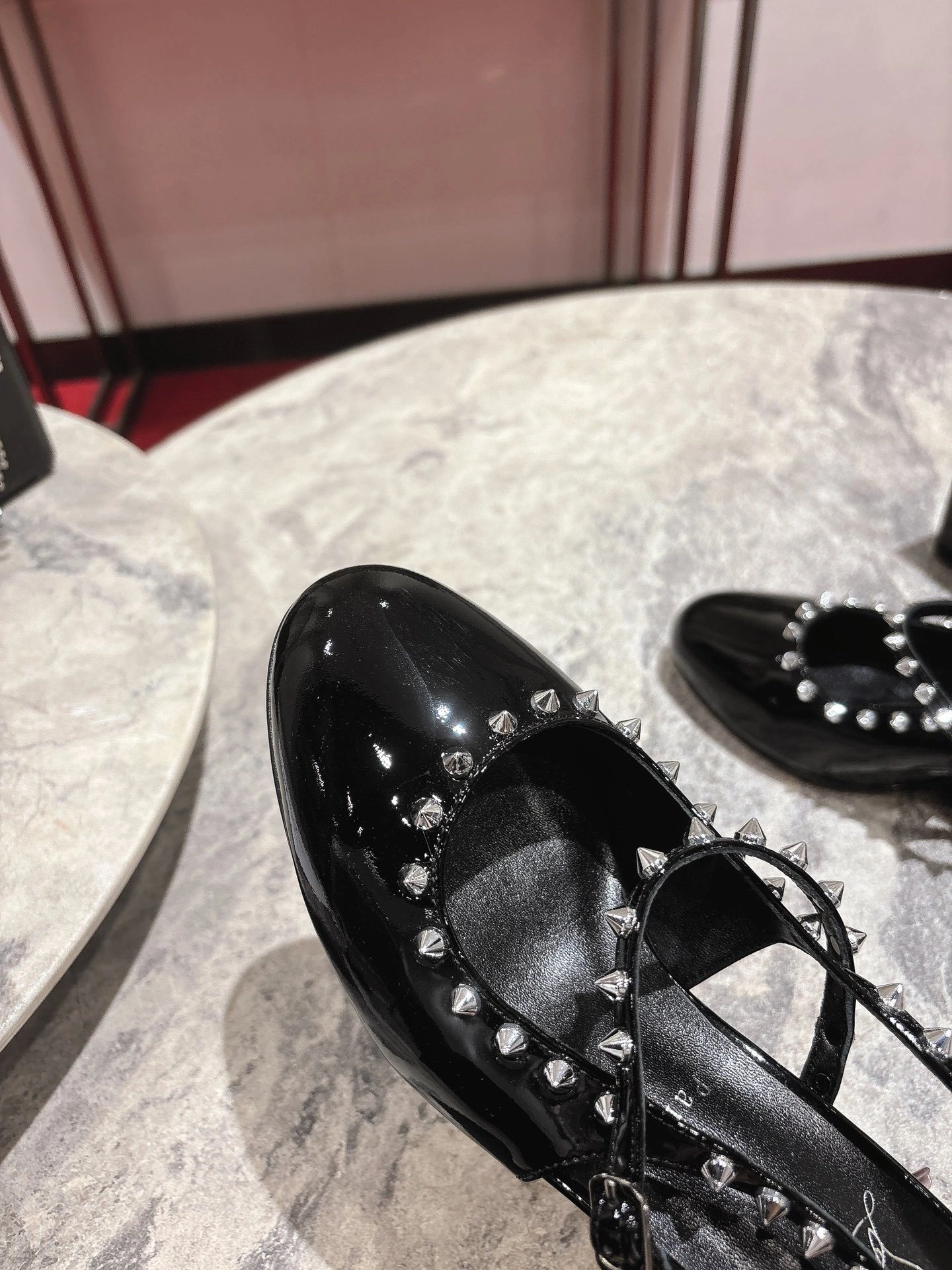 COCO-- 8ou2ou 1250705B439 Heel height：5.5CM Calfskin item:E-X150F0617
